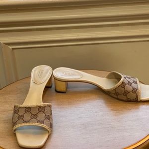 Vintage authentic Gucci kitten heel slides/mules
